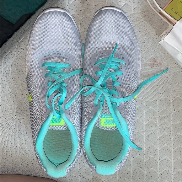 Nike running shoes - Picture 4 of 4